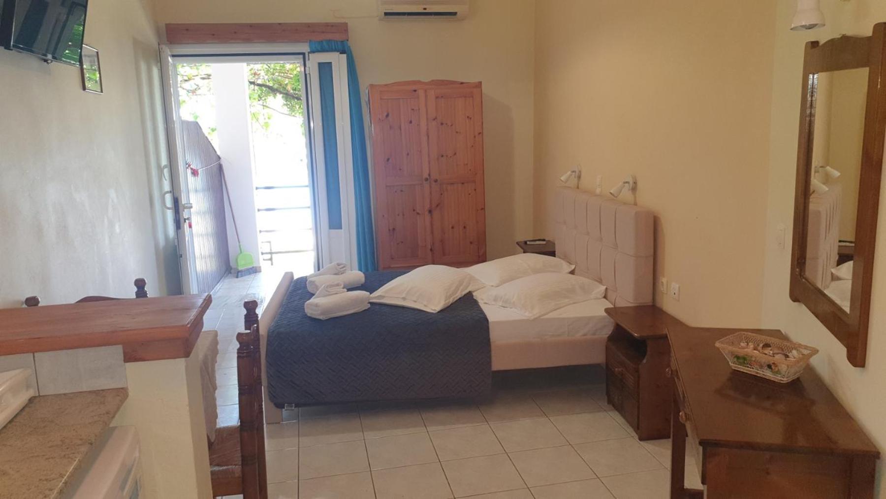 Lithakia  Aggelika Apartments מראה חיצוני תמונה